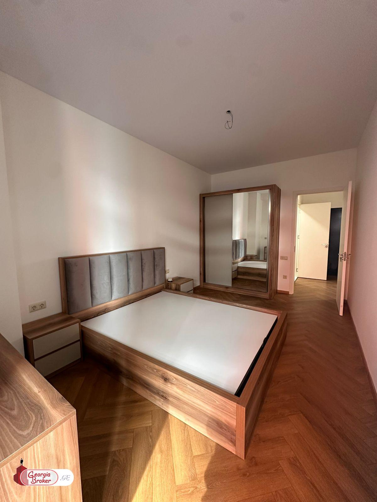 nearly repaired 2-room apartment for sale